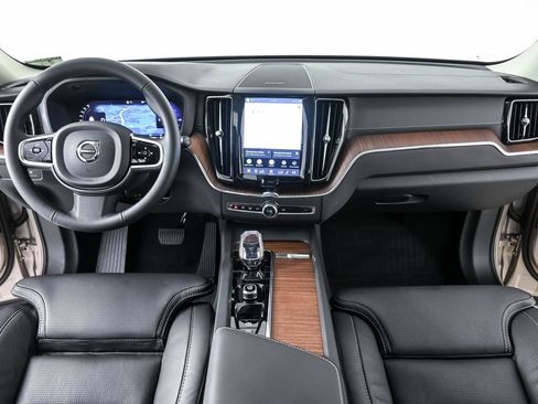 Certified 2024 Volvo XC60 T8 Ultimate w/ Protection Package Premier AWD/4WD image 20