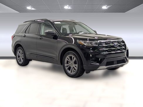 New 2026 Ford Explorer Active w/ Active Comfort Package image 6