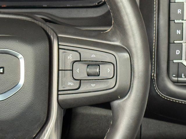 Used 2023 GMC Yukon XL Denali Ultimate AWD/4WD image 14