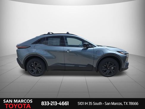 New 2026 Toyota C-HR AWD/4WD image 4