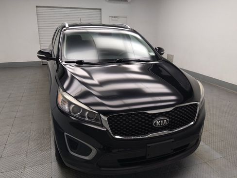 Used 2016 Kia Sorento FWD image 14