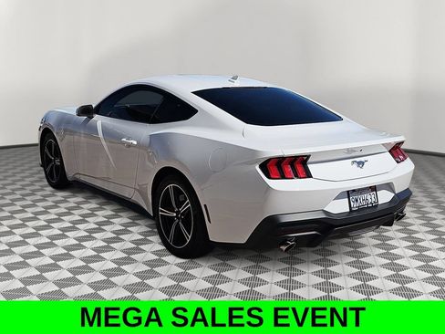 Used 2024 Ford Mustang Coupe RWD image 5