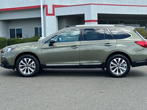 Used 2019 Subaru Outback 2.5i Touring w/ Popular Package #3A AWD/4WD image 9