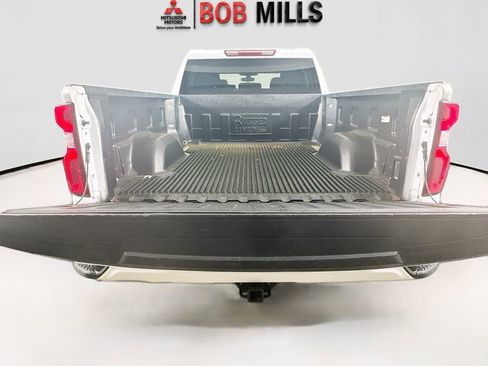 Used 2022 Chevrolet Silverado 1500 Custom image 23