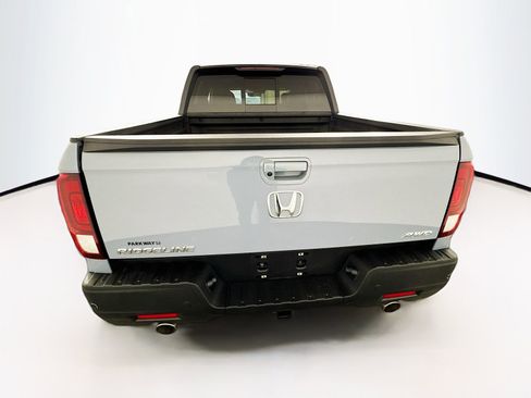 Used 2023 Honda Ridgeline Black Edition image 6