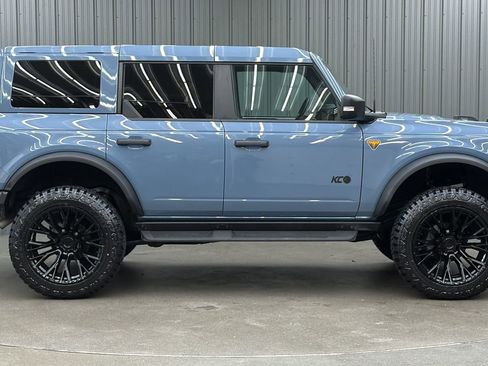 Used 2025 Ford Bronco Badlands image 6