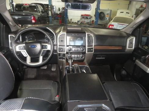 Used 2016 Ford F150 Lariat w/ Equipment Group 502A Luxury AWD/4WD image 40