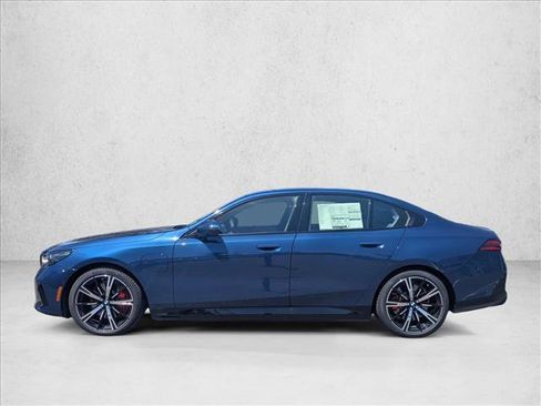 New 2026 BMW 550e xDrive AWD/4WD image 9