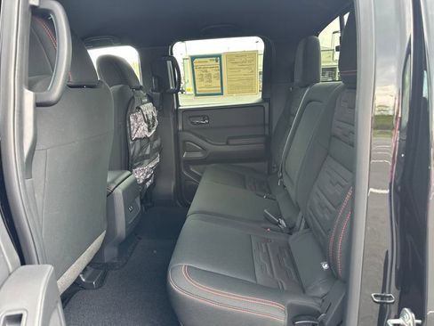 Used 2025 Nissan Frontier PRO-4X AWD/4WD image 16