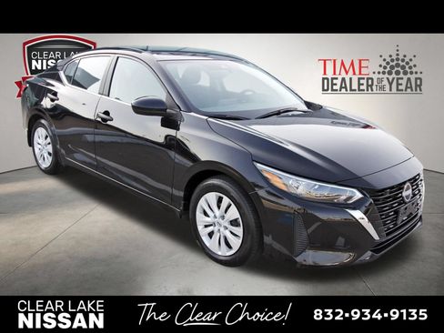 Certified 2025 Nissan Sentra S FWD image 9