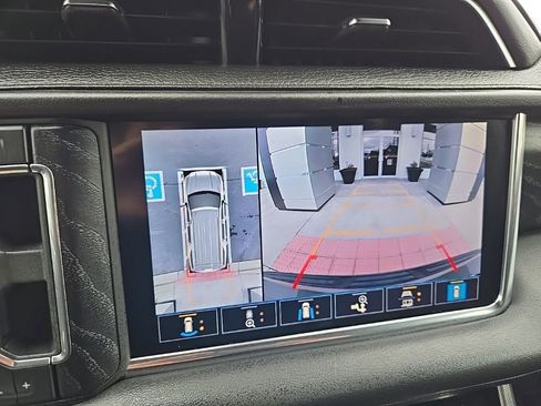 Used 2021 GMC Yukon XL Denali w/ Denali Premium Package image 34