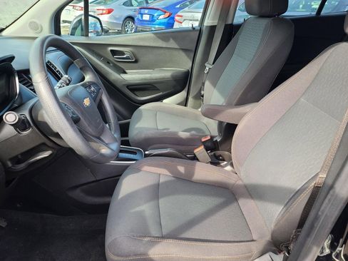 Used 2020 Chevrolet Trax LS w/ Tint and Cruise Package image 8