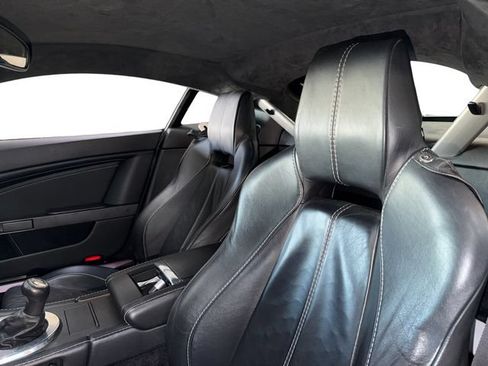 Used 2009 Aston Martin V8 Vantage Coupe RWD image 12