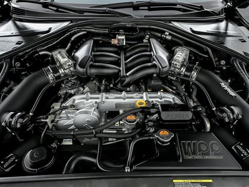 Used 2016 Nissan GT-R Black Edition AWD/4WD image 12