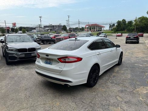 Used 2013 Ford Fusion SE FWD image 5