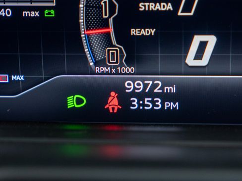 Used 2023 Lamborghini Urus Performante AWD/4WD image 21