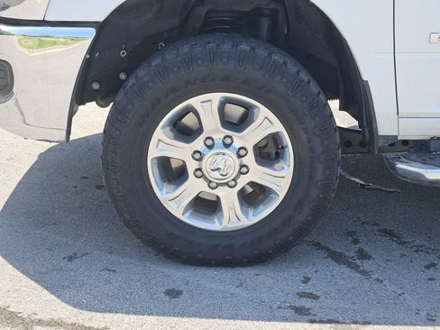 Used 2024 RAM 2500 Big Horn AWD/4WD image 8