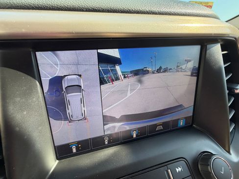 Used 2021 GMC Acadia Denali w/ Denali Technology Package FWD image 18