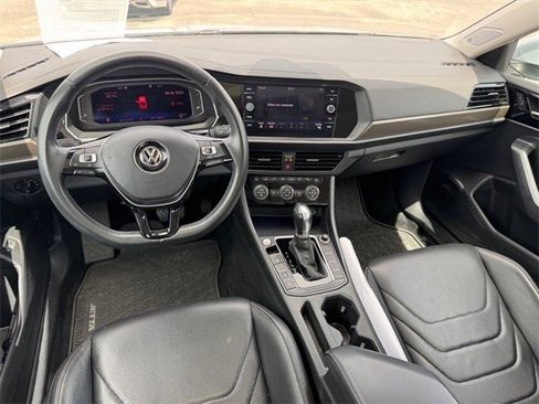 Used 2019 Volkswagen Jetta SEL Premium image 11