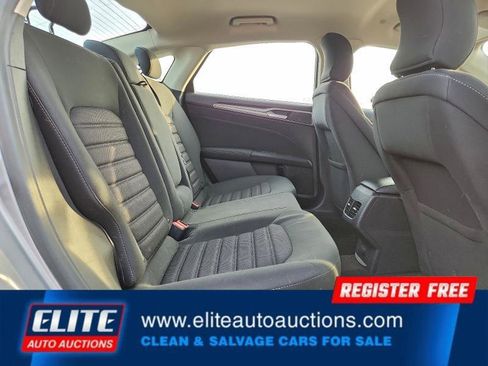 Used 2019 Ford Fusion SE image 19
