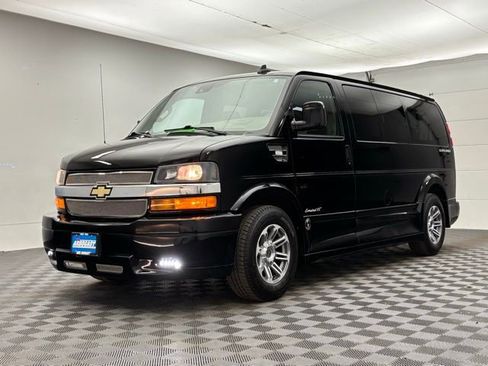Used 2020 Chevrolet Express 2500 Explorer Limited SE w/ Enhanced Convenience Package image 15