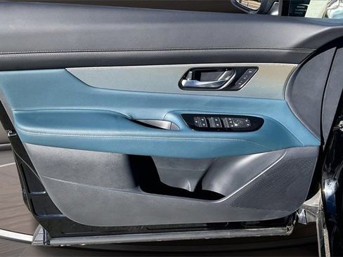 Certified 2025 Nissan Murano Platinum w/ Cargo Package image 21