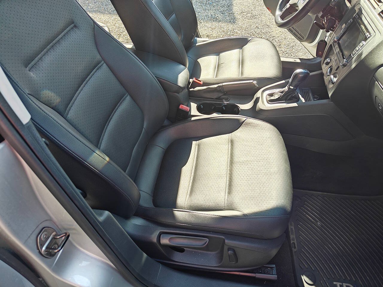 Used 2014 Volkswagen Jetta TDI FWD image 12