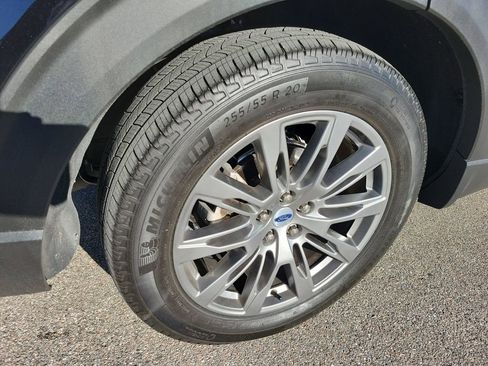 Used 2025 Ford Explorer Platinum image 6