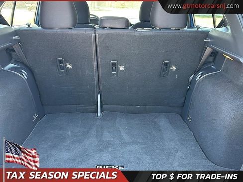Used 2021 Nissan Kicks S FWD image 11