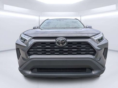 Used 2024 Toyota RAV4 XLE FWD image 8