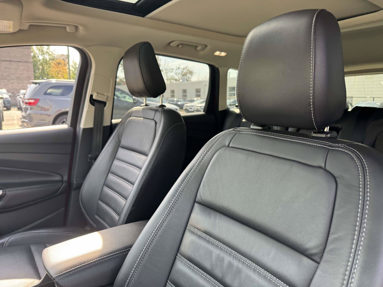 Used 2019 Ford Escape Titanium AWD/4WD image 23