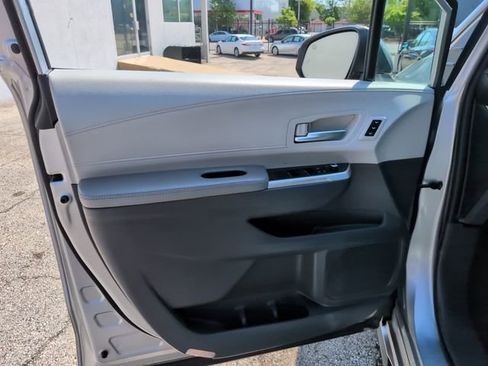 Certified 2024 Toyota Sienna Limited AWD/4WD image 18
