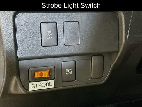 Used 2022 Toyota Tacoma SR AWD/4WD image 7