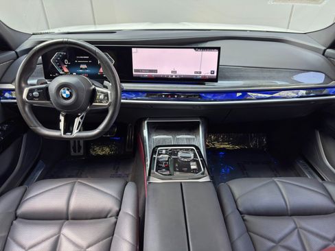 Used 2023 BMW 740i w/ Parking Assistance Package RWD image 13