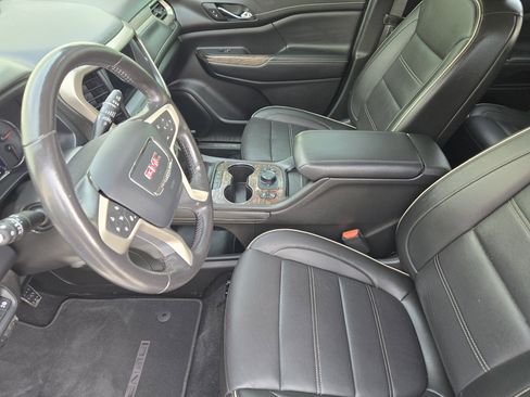 Used 2021 GMC Acadia Denali image 16