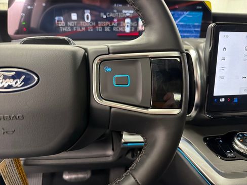 New 2026 Ford Expedition Platinum image 22