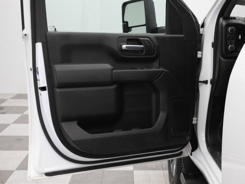 Used 2024 Chevrolet Silverado 2500 Custom w/ Custom Value Package image 23