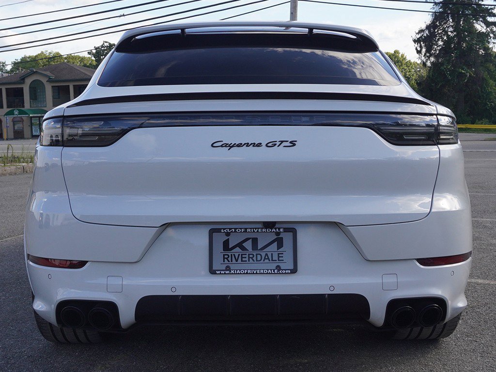 Used 2022 Porsche Cayenne GTS w/ Premium Package Plus AWD/4WD image 15
