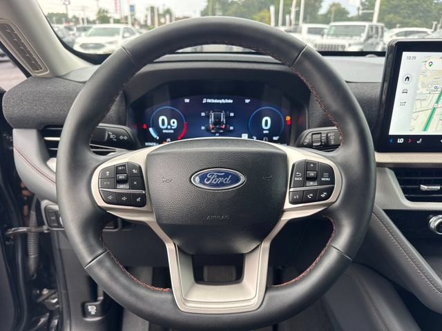 Used 2025 Ford Explorer Active RWD image 21