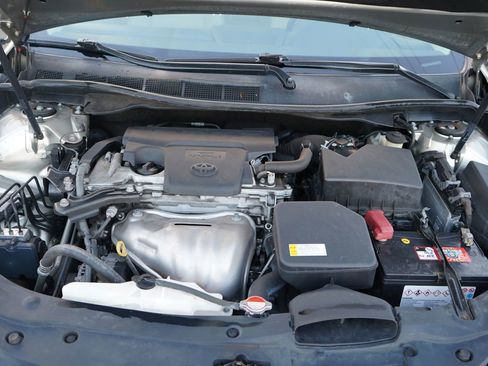 Used 2016 Toyota Camry XLE image 8