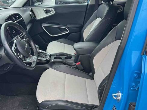 Used 2024 Kia Soul GT-Line FWD image 11