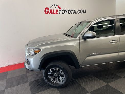 Used 2023 Toyota Tacoma TRD Off-Road w/ Technology Package image 3