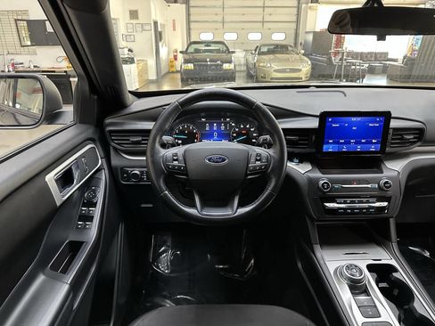 Used 2020 Ford Explorer XLT w/ Class III Trailer Tow Package image 21