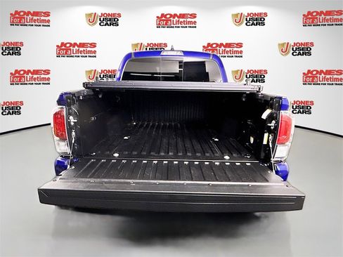 Certified 2022 Toyota Tacoma Limited image 30