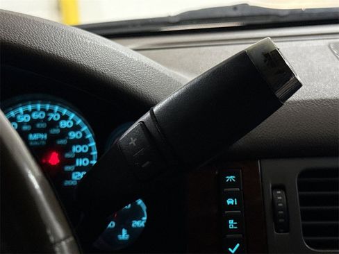 Used 2012 Chevrolet Tahoe LTZ image 17