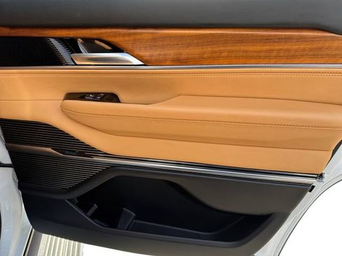 Used 2022 Jeep Grand Wagoneer Series III image 21