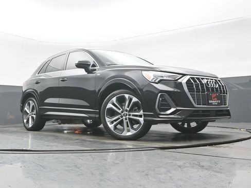 Used 2020 Audi Q3 2.0T Premium Plus w/ Premium Plus Package image 26