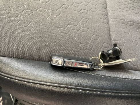 Used 2025 Kia Seltos S image 20