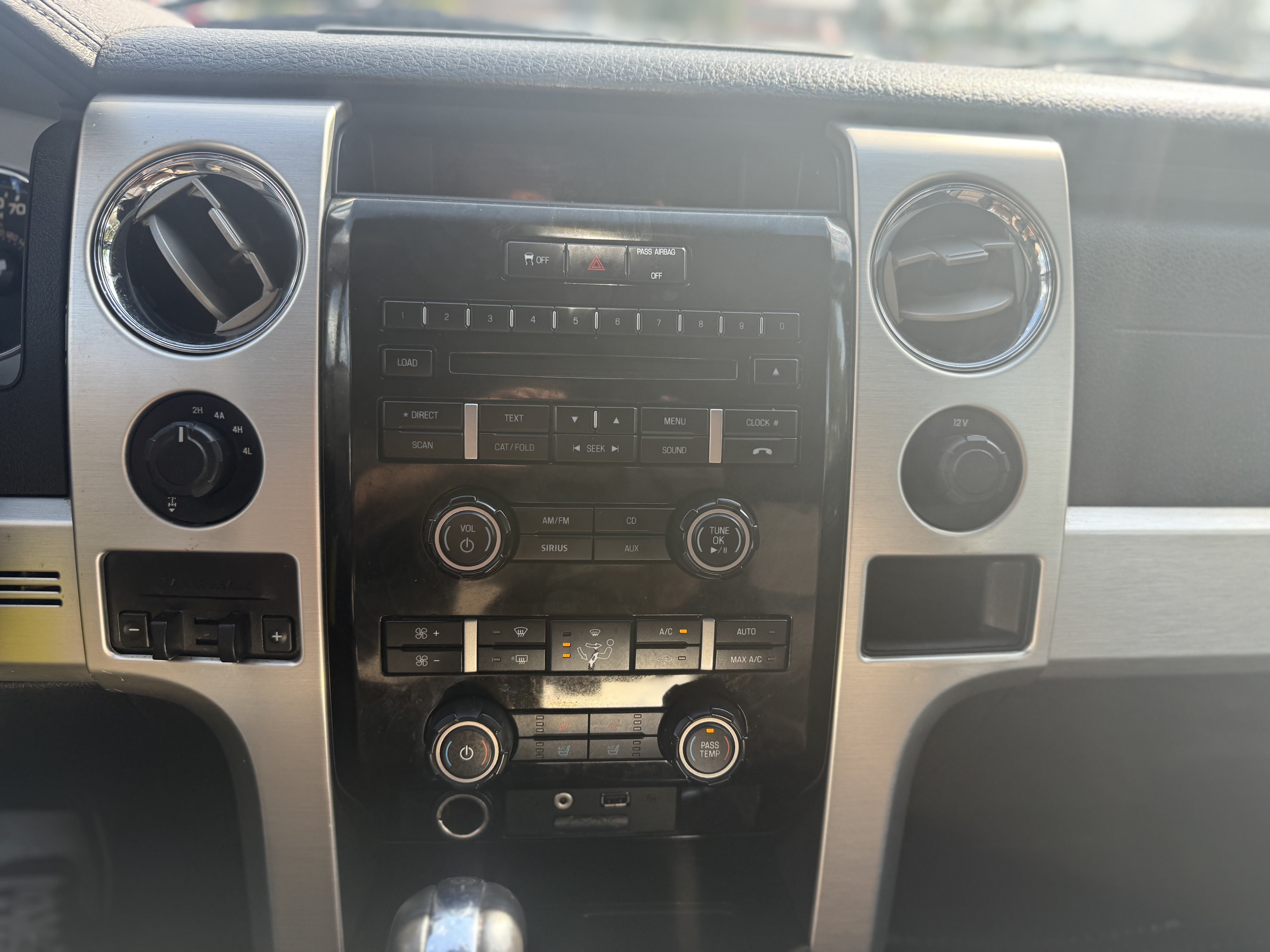 Used 2012 Ford F150 Platinum AWD/4WD image 23