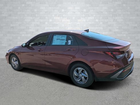 New 2026 Hyundai Elantra SE image 7